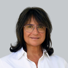 Nadine Caux
